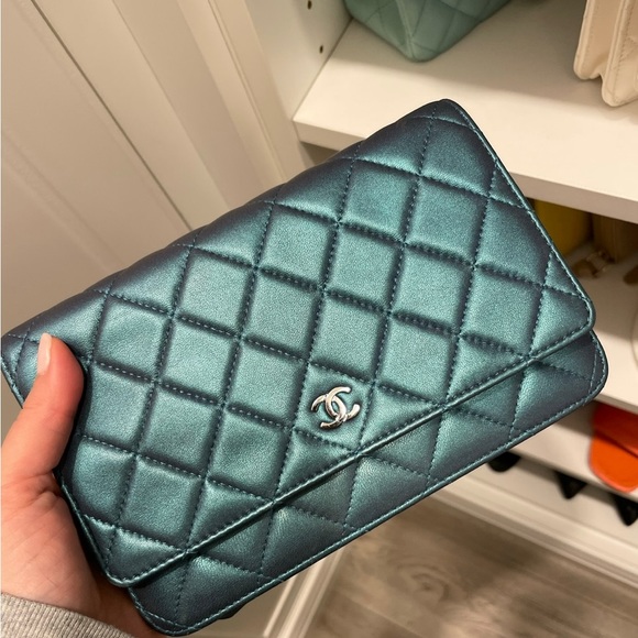 Metallic Chanel Lambskin Wallet on a Chain - Picture 10 of 10